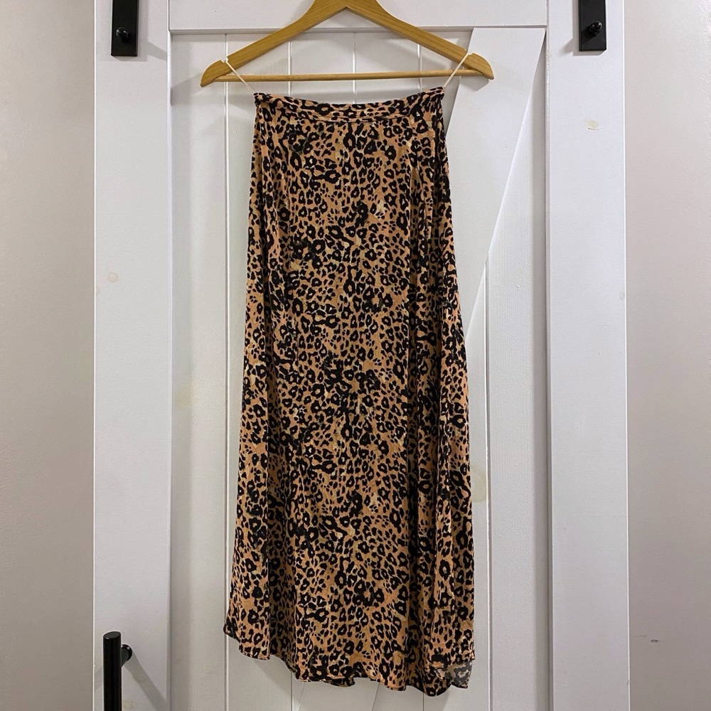 ARITZIA Amelie, Leopard Print Midi Skirt - Picture 5 of 5